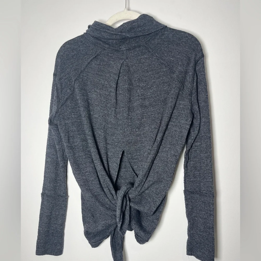 Free People - We The Free Gray Sweater Open Back Turtle Neck Sz M